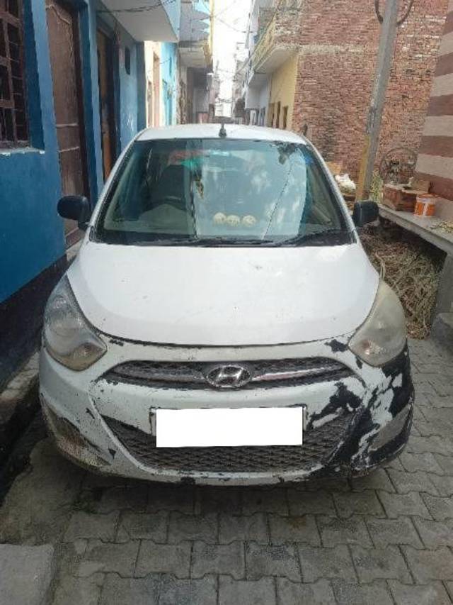 https://images10.gaadi.com/usedcar_image/4211154/original/processed_d5e63e44-e1ba-413f-9d73-4e82797842c1.jpg?imwidth=6400