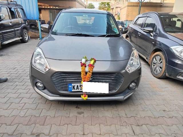 https://images10.gaadi.com/usedcar_image/4211191/original/processed_1a93acf1-7513-4391-a74f-5a1ab529cd25.jpg?imwidth=6402