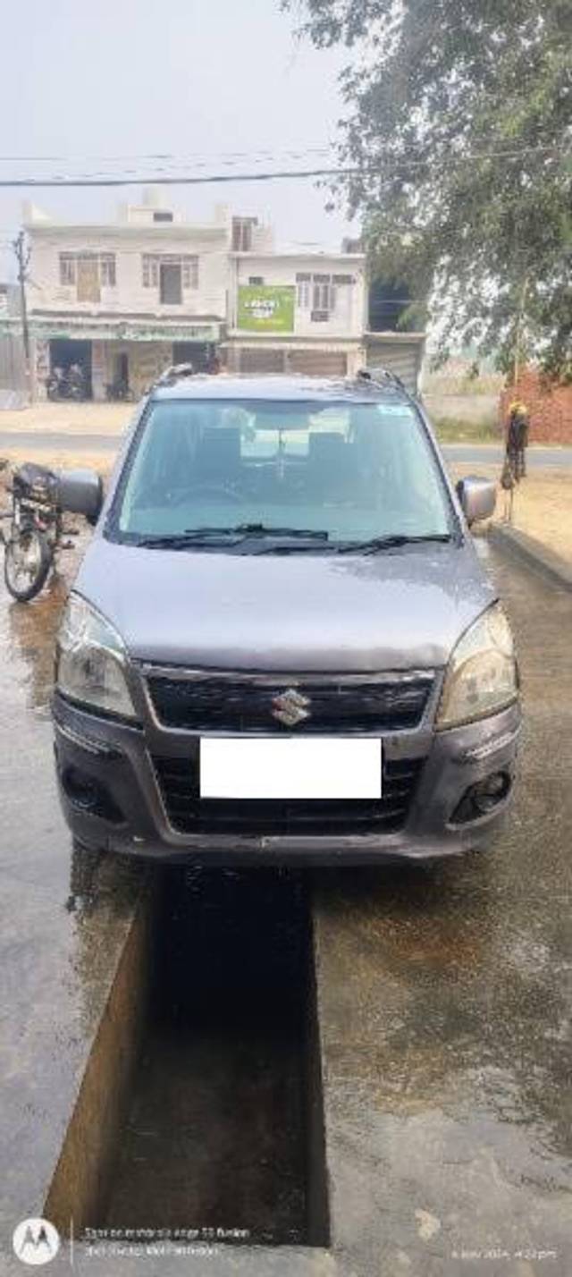 https://images10.gaadi.com/usedcar_image/4211206/original/processed_9919b1cd-affc-4590-8376-85bc8e5abda4.jpg?imwidth=6400