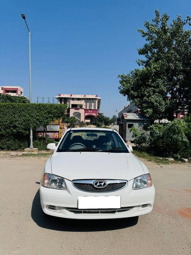 https://images10.gaadi.com/usedcar_image/4211224/original/processed_ec3994696718f4fb7226dfb13320b01f.jpg?imwidth=6402