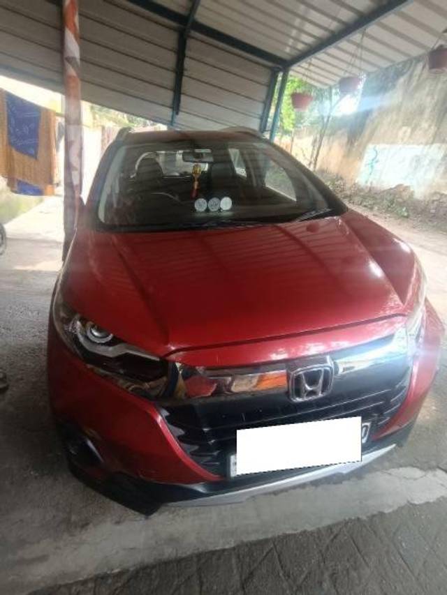 https://images10.gaadi.com/usedcar_image/4211263/original/processed_6f0b0770-a5d3-44f1-8a4b-48b24a7e9513.jpg?imwidth=6400