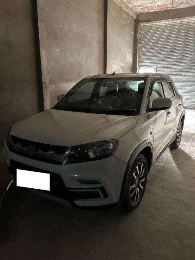 https://images10.gaadi.com/usedcar_image/4211295/original/processed_ce2e37fc-68fb-4eca-88cc-f7c243436e40.jpeg?imwidth=6400