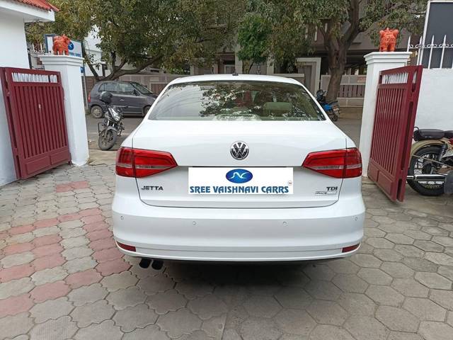 https://images10.gaadi.com/usedcar_image/4211323/original/processed_879639409afd7a9c2cbbae5a7f5dd4af.jpeg?imwidth=6401