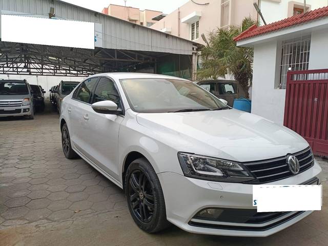 https://images10.gaadi.com/usedcar_image/4211323/original/processed_b5d1eb0859a3dbf2bf75000e2c689435.jpeg?imwidth=6400