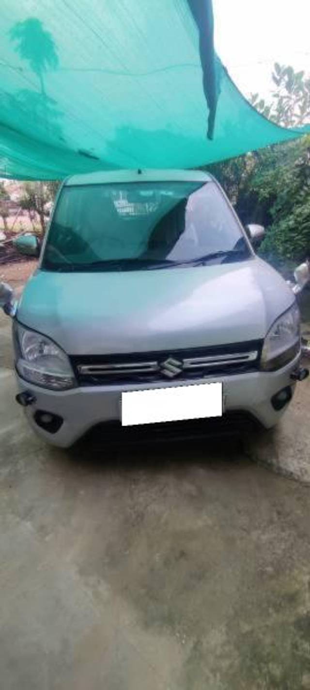 https://images10.gaadi.com/usedcar_image/4211336/original/processed_aa22d509-806a-4521-a562-a561337ed2b1.jpg?imwidth=6402