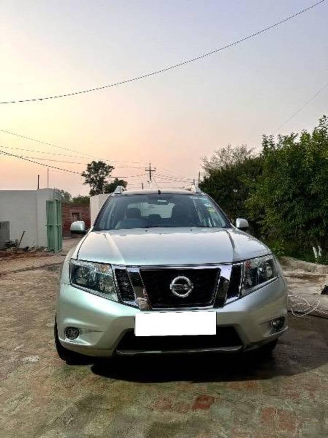 https://images10.gaadi.com/usedcar_image/4211376/original/processed_1baf8c67-c9bd-43d1-9009-08d5767a3885.jpg?imwidth=6402