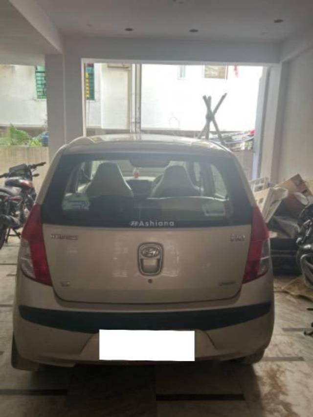 https://images10.gaadi.com/usedcar_image/4211412/original/processed_cd420e62-7f0f-43a0-99e4-c77acce8c4e4.jpg?imwidth=6401