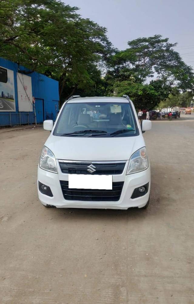 https://images10.gaadi.com/usedcar_image/4211418/original/processed_4f63b6013f1d57ad9c72a74ad63f52d8.jpg?imwidth=6400