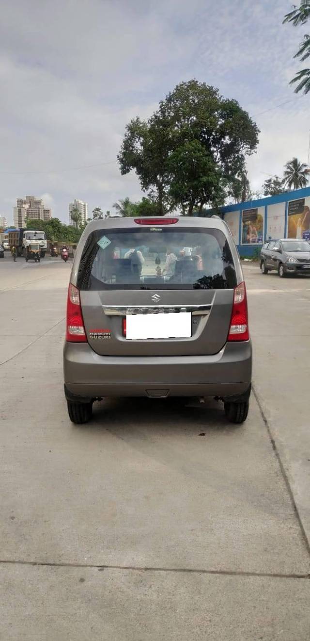 https://images10.gaadi.com/usedcar_image/4211429/original/processed_535545aacc89c0c2eee448cb737e8341.jpg?imwidth=6402