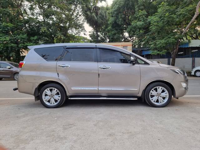 https://images10.gaadi.com/usedcar_image/4211478/original/895ee1fb5cd12144e40bc951bf9dd914.jpg?imwidth=6401