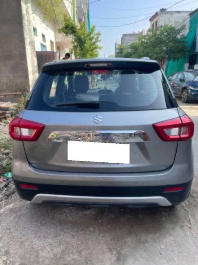 https://images10.gaadi.com/usedcar_image/4211481/original/processed_f7289178-08d7-4258-bce1-0b9e50a77175.jpeg?imwidth=6401