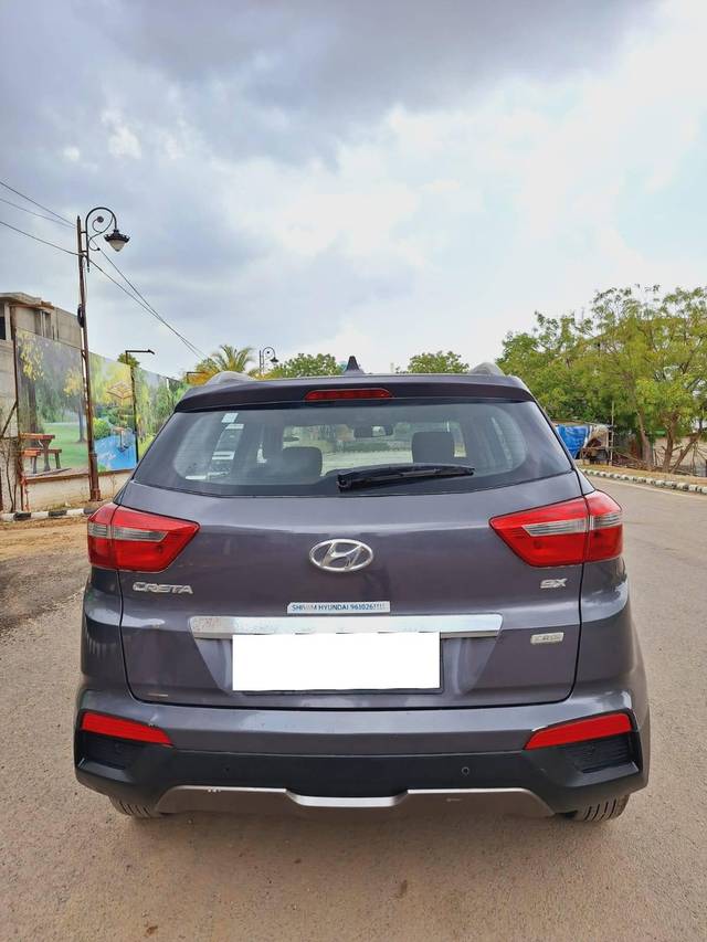 https://images10.gaadi.com/usedcar_image/4211512/original/processed_99340a94bf310b016ddf6b78ff5d5500.jpg?imwidth=6402