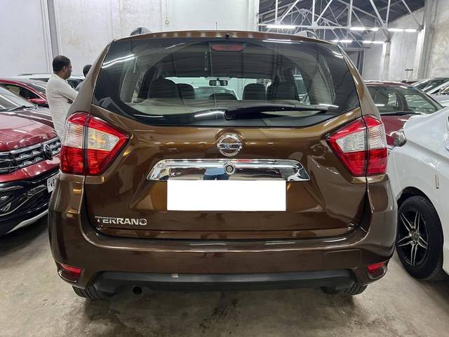 https://images10.gaadi.com/usedcar_image/4211547/original/processed_abbbae1b8c5fa069d34a999b5552b1e8.jpg?imwidth=6402