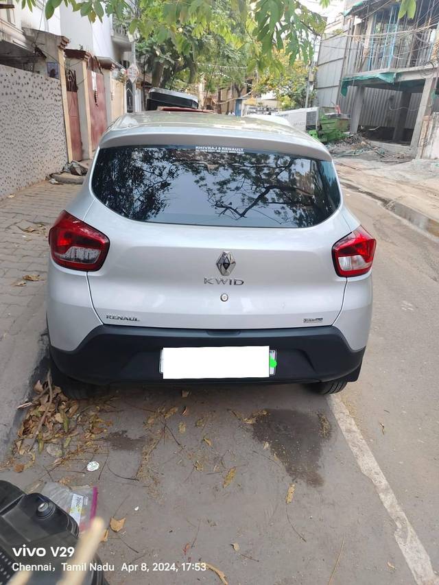 https://images10.gaadi.com/usedcar_image/4211574/original/processed_6269b5e84c816eb3e09389ec99f0b82a.jpg?imwidth=6401