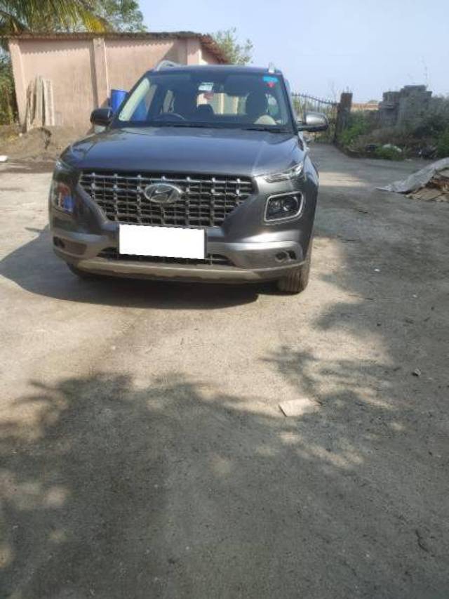 https://images10.gaadi.com/usedcar_image/4211602/original/a00cab95b41a0a1bc92ade694f088a82.jpg?imwidth=6400