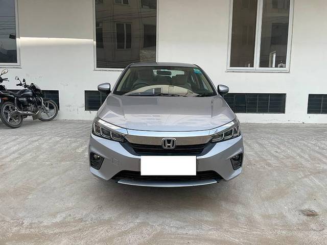 https://images10.gaadi.com/usedcar_image/4211604/original/7f70a725f8dc4ceae0c1f848703346e5.jpg?imwidth=6401