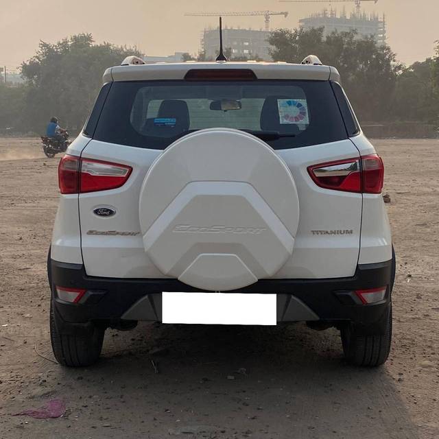 https://images10.gaadi.com/usedcar_image/4211643/original/processed_2673909542aa1d3d3a4c3f2dae34ab21.jpg?imwidth=6402