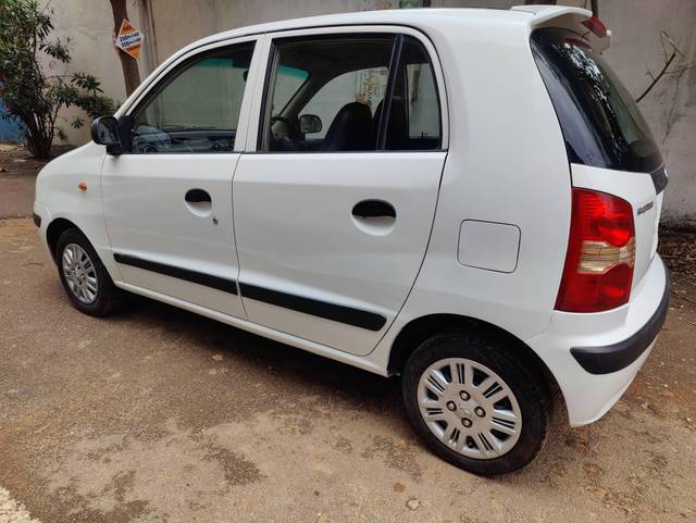 https://images10.gaadi.com/usedcar_image/4211657/original/processed_419f2104afd87cb510368f978707ac05.jpg?imwidth=6402