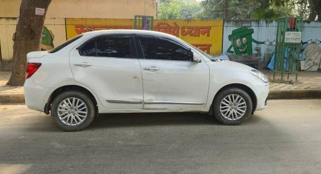 https://images10.gaadi.com/usedcar_image/4211738/original/processed_828eb9a0-ed21-4971-8024-1be3e39ad004.jpg?imwidth=6401