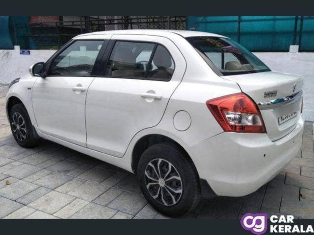 https://images10.gaadi.com/usedcar_image/4211762/original/processed_7af0a329-af3b-41a1-a015-1c7296671004.jpg?imwidth=6400