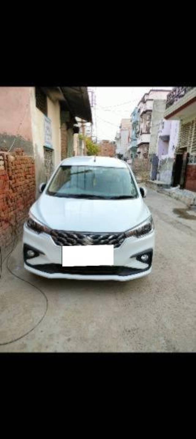 https://images10.gaadi.com/usedcar_image/4211814/original/processed_ac44712f-549f-4e67-82bd-0008d5194ad6.jpg?imwidth=6400