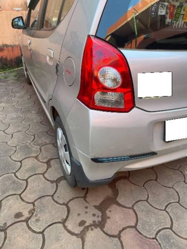 https://images10.gaadi.com/usedcar_image/4211848/original/processed_b820032a-0590-4368-a101-5d97d2742045.jpeg?imwidth=6401