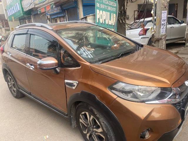 https://images10.gaadi.com/usedcar_image/4212060/original/78ad6d2a4a18a4eb75cd42ba46941f0a.jpeg?imwidth=6400