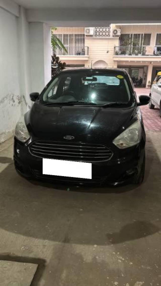 https://images10.gaadi.com/usedcar_image/4212064/original/processed_cdaf05c2-9b11-4b36-92bd-1f53b8d4e2eb.jpg?imwidth=6400