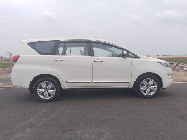 https://images10.gaadi.com/usedcar_image/4212104/original/fb7918d1f943e84a41c0d5b2a1351e5f.jpg?imwidth=6401