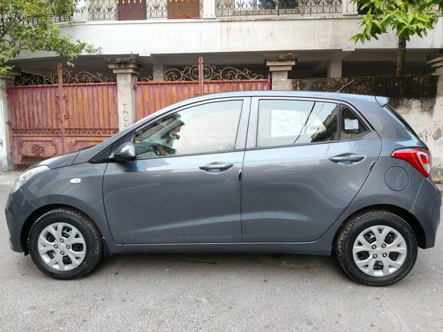 https://images10.gaadi.com/usedcar_image/4212127/original/processed_26812ed736d5f961c05e6eff46cc5e68.jpg?imwidth=6402