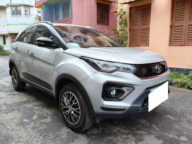 https://images10.gaadi.com/usedcar_image/4212148/original/processed_21d41d4e6cd5124fb81a088410dfd03f.jpg?imwidth=6400