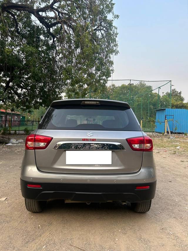 https://images10.gaadi.com/usedcar_image/4212152/original/processed_e261a5906c879b79c305397c1b47f76e.jpg?imwidth=6401