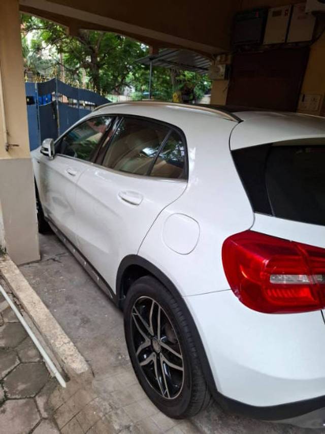 https://images10.gaadi.com/usedcar_image/4212194/original/79f95f70812b57025f5b4aae89262875.jpg?imwidth=6400