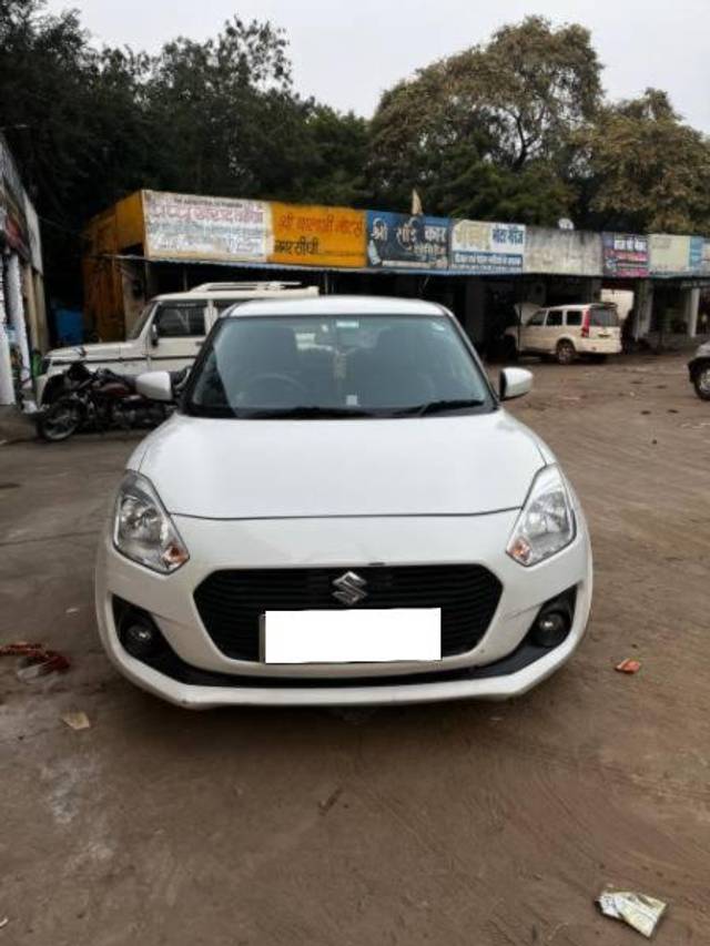 https://images10.gaadi.com/usedcar_image/4212218/original/processed_f760940b-64b5-458a-afdb-4fb876d24fd3.jpg?imwidth=6402