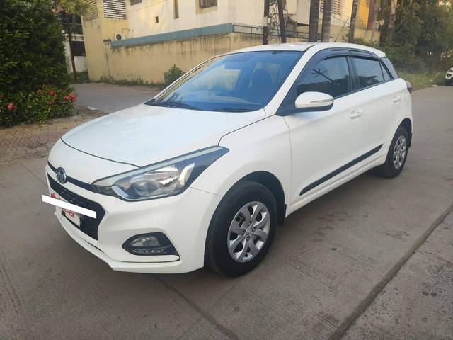 https://images10.gaadi.com/usedcar_image/4212231/original/processed_4771cc71f9f10ec040ab132ddb2d6a16.jpg?imwidth=6400