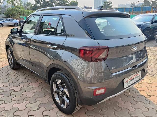 https://images10.gaadi.com/usedcar_image/4212291/original/processed_2c0435ef79d1fb2727260910e93e9d54.jpeg?imwidth=6402