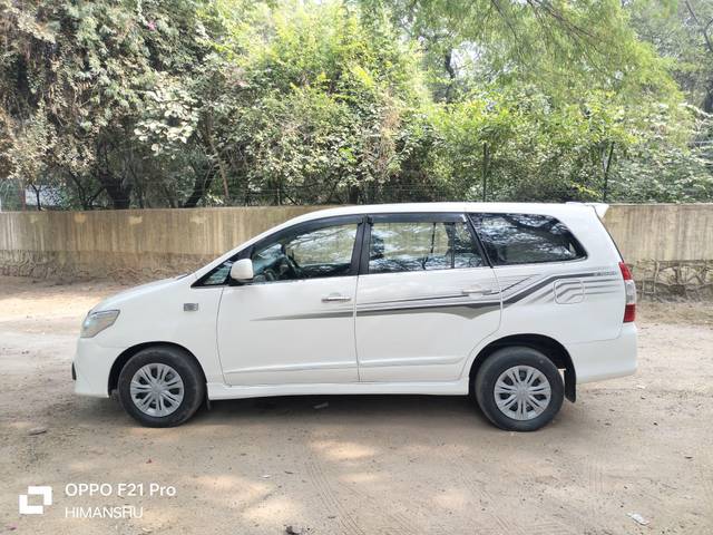 https://images10.gaadi.com/usedcar_image/4212355/original/processed_301bb9313d5752385ed418d9ae6fcc88.jpg?imwidth=6402