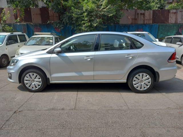 https://images10.gaadi.com/usedcar_image/4212358/original/6f9763e03dc8ec4b7a362885572679f6.jpg?imwidth=6402