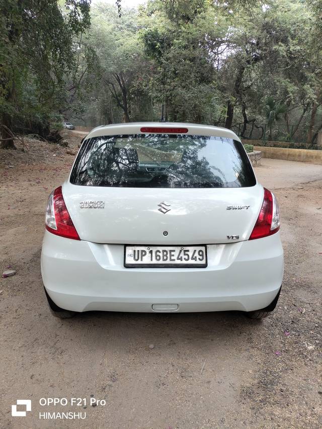 https://images10.gaadi.com/usedcar_image/4212360/original/processed_1de8b400b9d396e712001d0dba525135.jpg?imwidth=6402