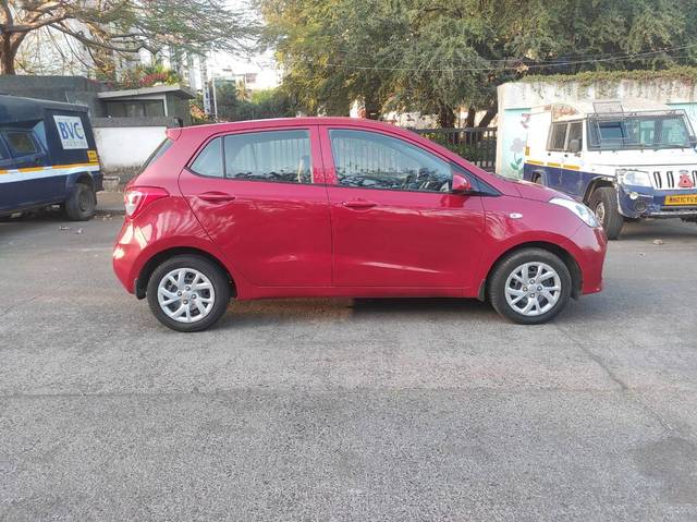 https://images10.gaadi.com/usedcar_image/4212394/original/processed_62ef1893f0c005f3bed8d99eec94cea7.jpeg?imwidth=6401