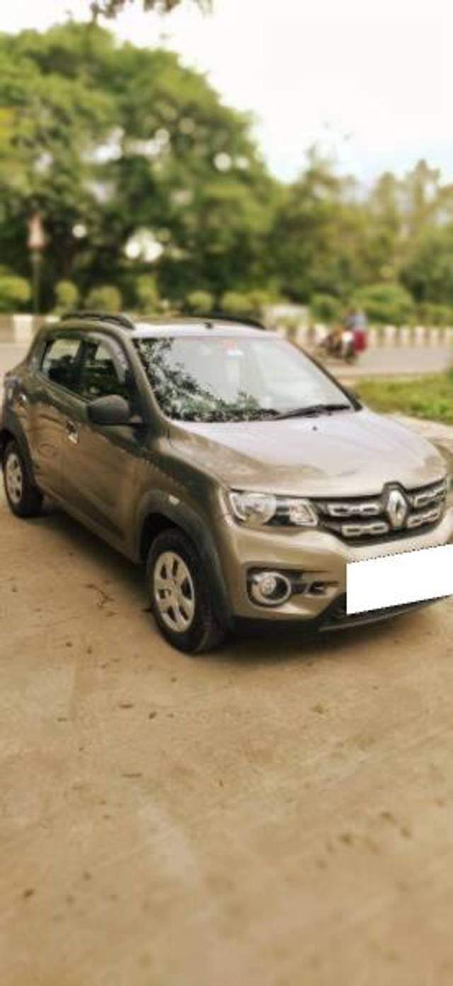 https://images10.gaadi.com/usedcar_image/4212450/original/processed_20d35c5e-40f2-4855-9566-1a8cc176d3cd.jpg?imwidth=6400