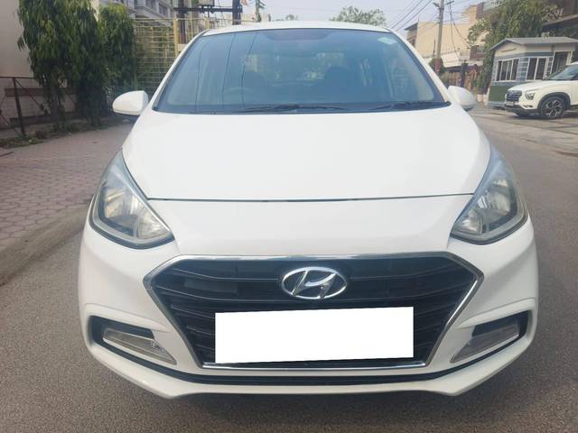 https://images10.gaadi.com/usedcar_image/4212458/original/processed_5f4b796612088492af46f66389930b76.jpg?imwidth=6400