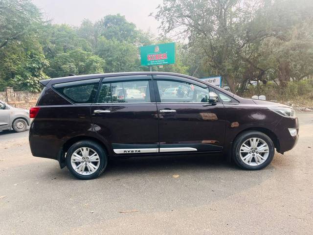 https://images10.gaadi.com/usedcar_image/4212466/original/processed_5e6ece91b07d90cd6c1d25548b20065c.jpeg?imwidth=6401