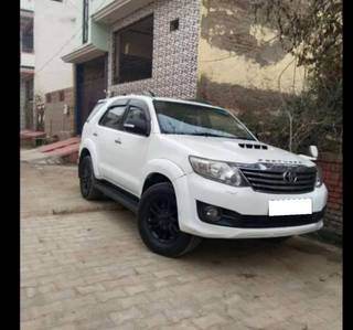 Toyota Fortuner 2011-2016 Toyota Fortuner 4x4 MT