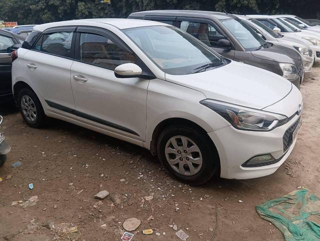 https://images10.gaadi.com/usedcar_image/4212520/original/processed_879da11864413f7cff65d2af6ad5c017.jpg?imwidth=6400