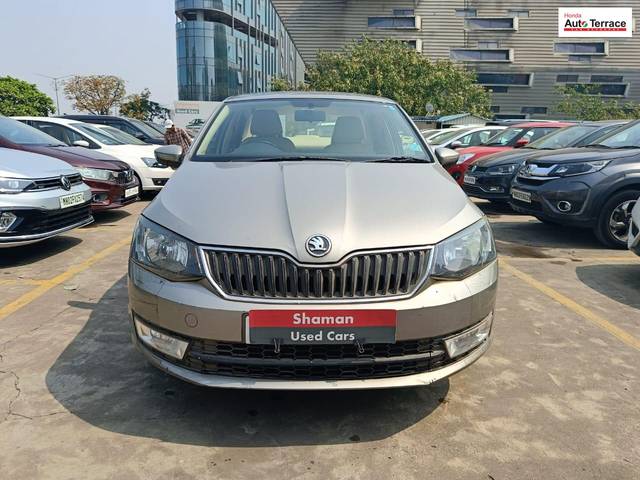 https://images10.gaadi.com/usedcar_image/4212688/original/6df2f6e4a85db9c965d9ec42e4b96a04.jpg?imwidth=6400