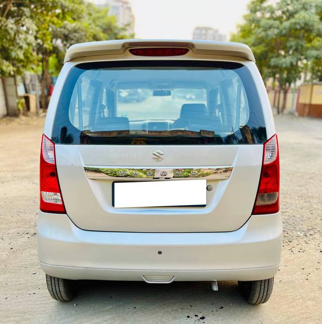 https://images10.gaadi.com/usedcar_image/4212753/original/processed_58804ac94e870fea03326c3d36068c04.jpg?imwidth=6402