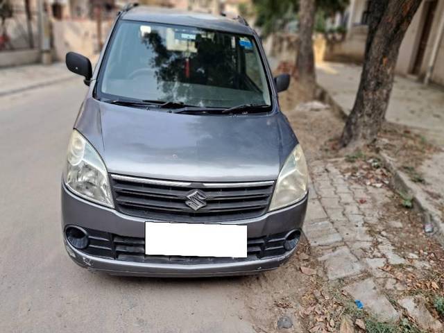 https://images10.gaadi.com/usedcar_image/4212787/original/processed_bfd4318d-7e36-4421-9ee5-7d75554930af.jpg?imwidth=6400