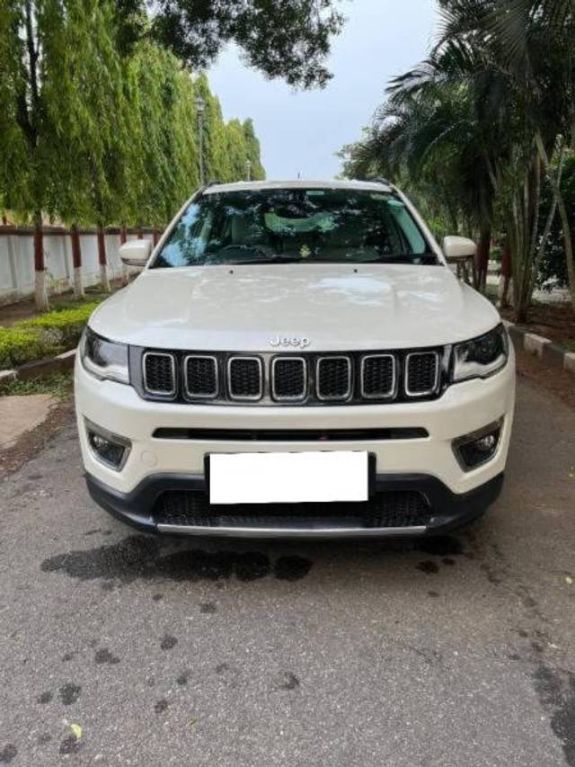 https://images10.gaadi.com/usedcar_image/4212804/original/processed_fc528137-7fa4-4455-9b69-6672db7e9f71.jpg?imwidth=6400