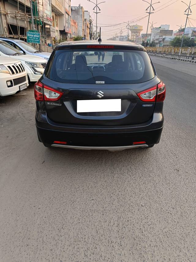 https://images10.gaadi.com/usedcar_image/4212852/original/processed_99b8ac091e966aa1332a4834d5c9ff2e.jpg?imwidth=6401